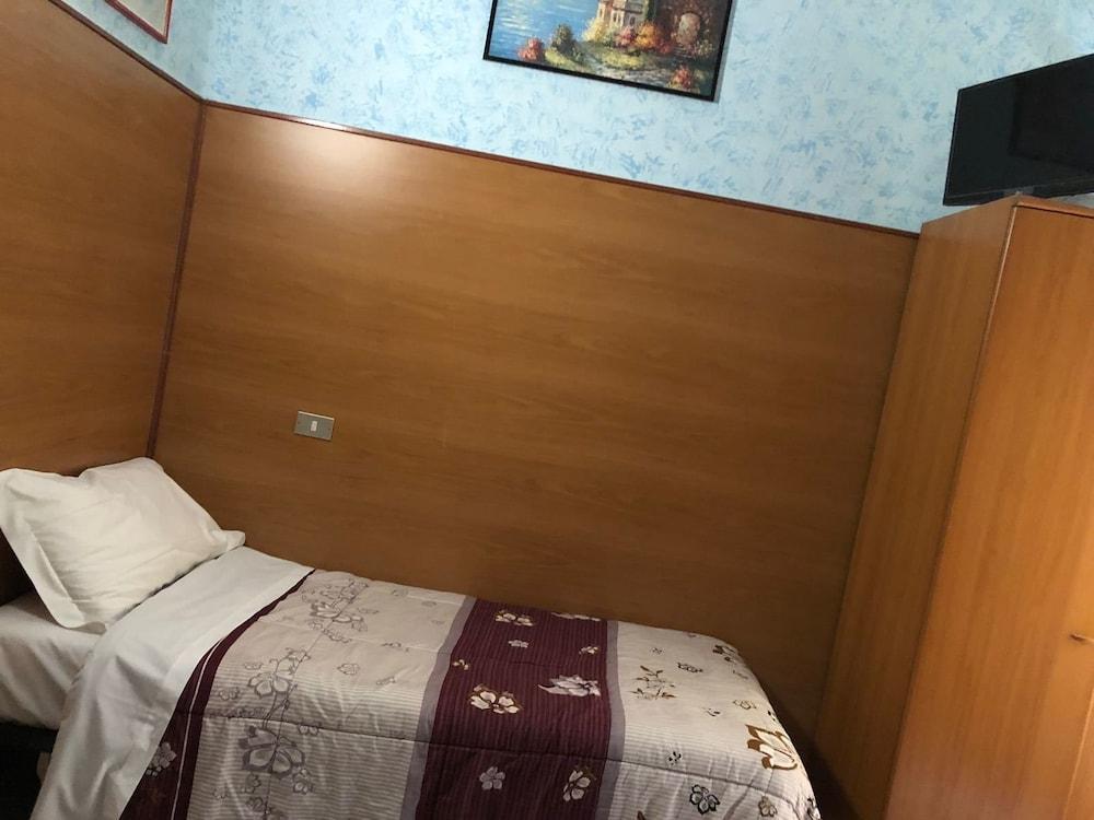 Don Chisciotte Hotell Turin Exteriör bild
